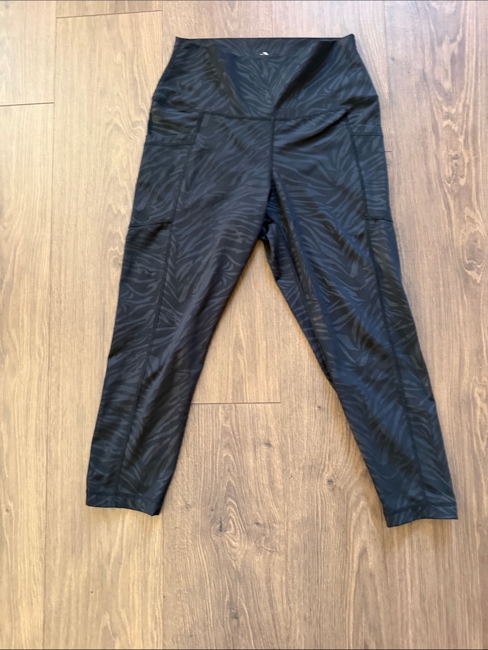 90 Degree By Reflex Black Zebra-Print High-Rise Leggings with Side Pockets
